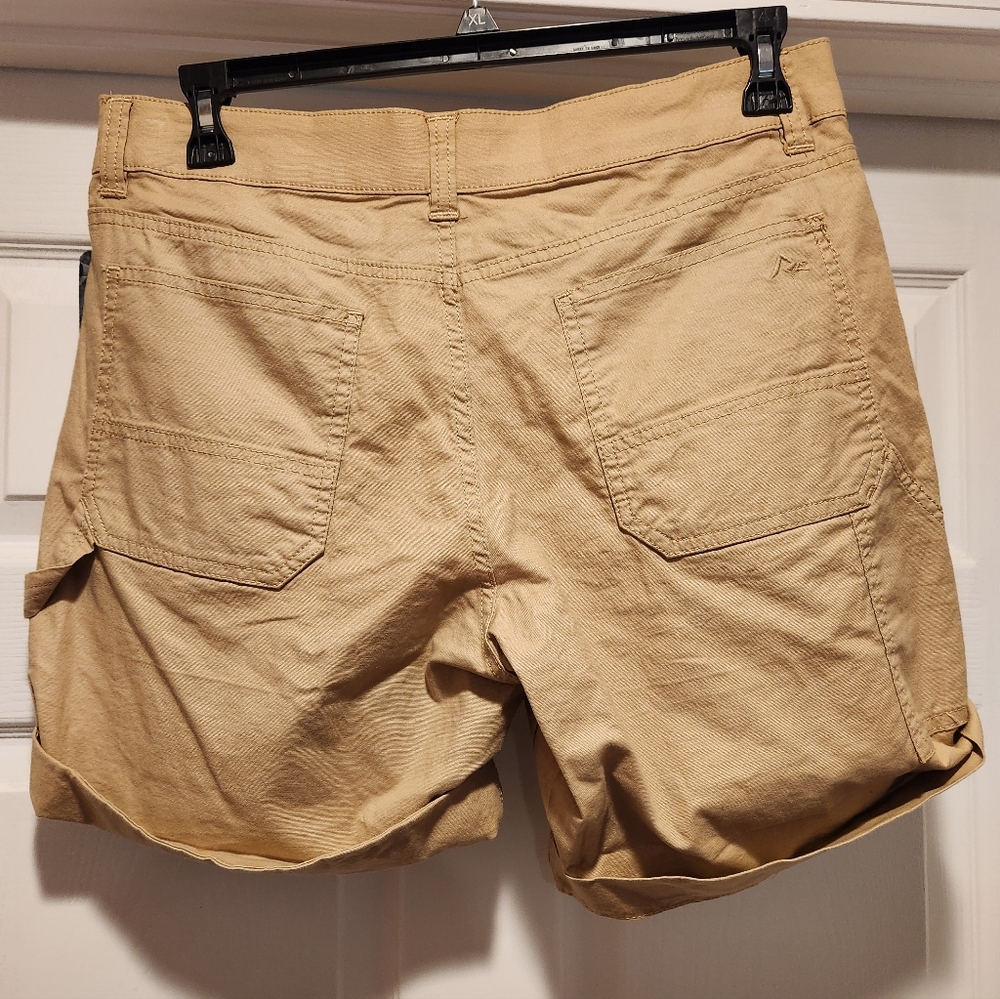 Shorts Womans size 14 - Picture 2 of 4